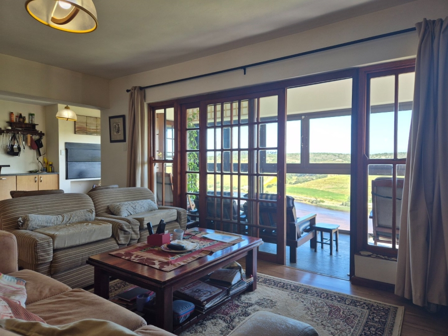 5 Bedroom Property for Sale in Stilbaai Oos Western Cape